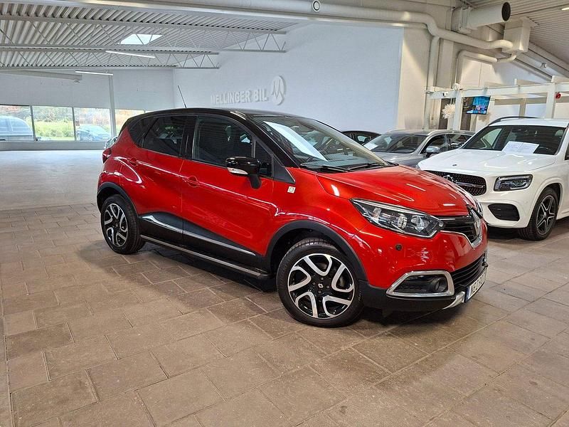 Flerfärgad Begagnad 2016 Renault Captur SUV | 128 000 kr (Marknadspris) - Bild 1/4