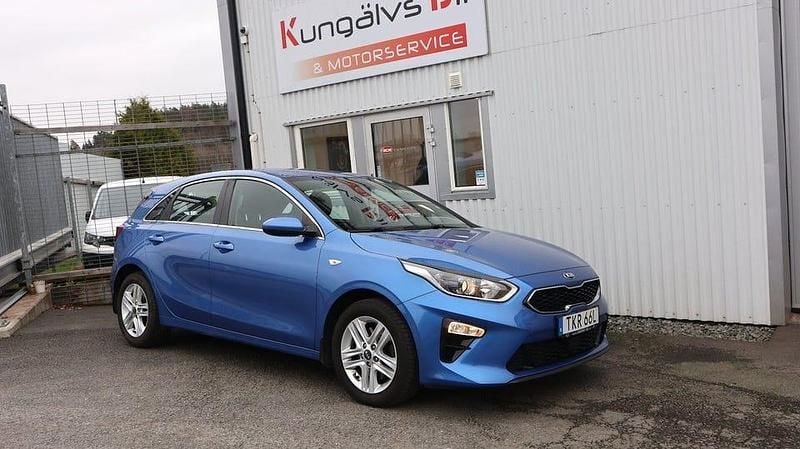 Blå Begagnad 2019 Kia Ceed Halvkombi | 129 000 kr (Marknadspris) - Bild 1/4