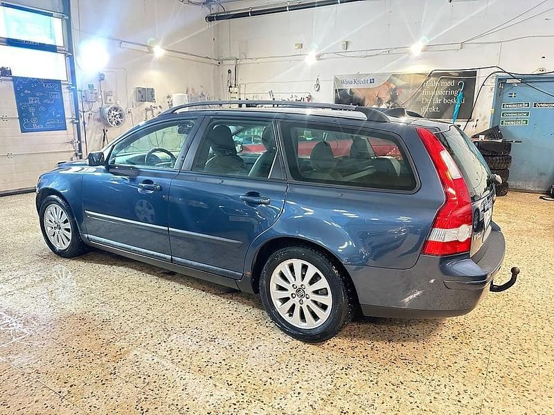 Begagnad Volvo V50 170 HK (125 kW) 2005 Blå Kombi