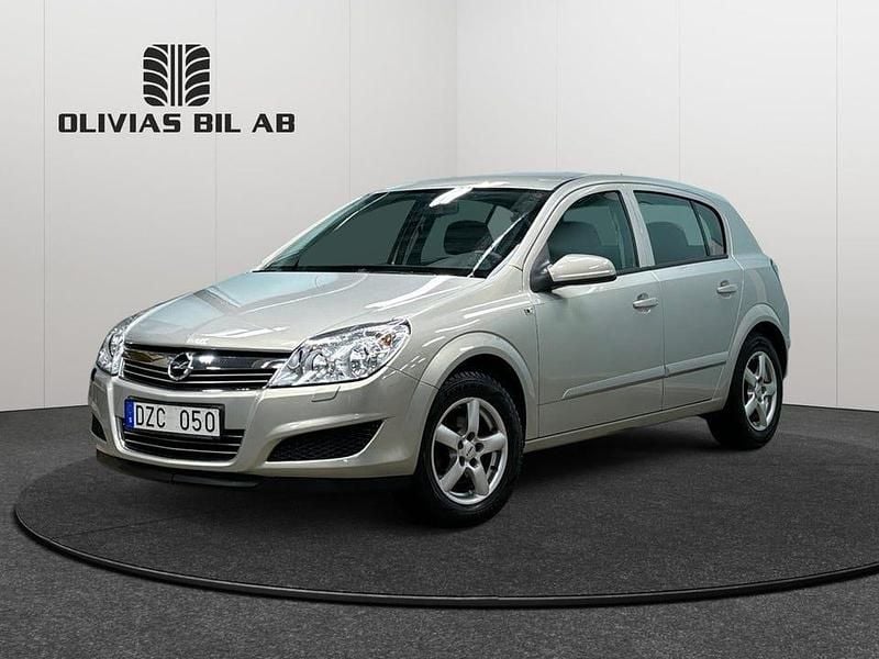 Grå Begagnad 2007 Opel Astra Halvkombi | 49 900 kr - Bild 1/4