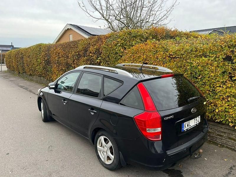Begagnad Kia Ceed Sportswagon 115 HK (84 kW) 2010 Kombi