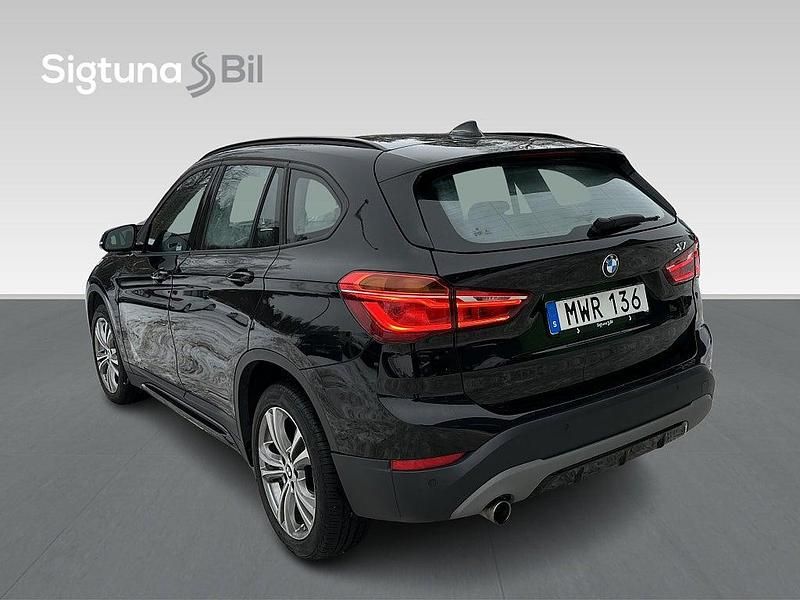Begagnad BMW X1 Sport Line 150 HK (110 kW) 2018 Svart SUV