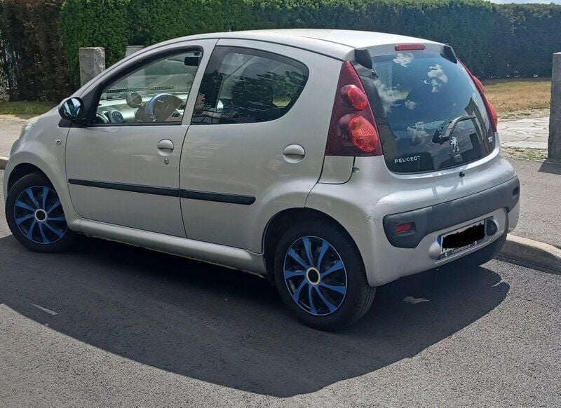 Begagnad 2012 Peugeot 107 Halvkombi | 45 000 kr (Marknadspris) - Bild 1/4