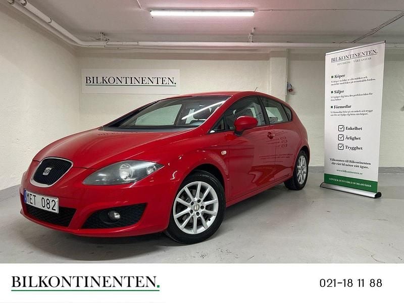Röd Begagnad 2011 Seat Leon Style Halvkombi | 57 800 kr (Marknadspris) - Bild 1/4
