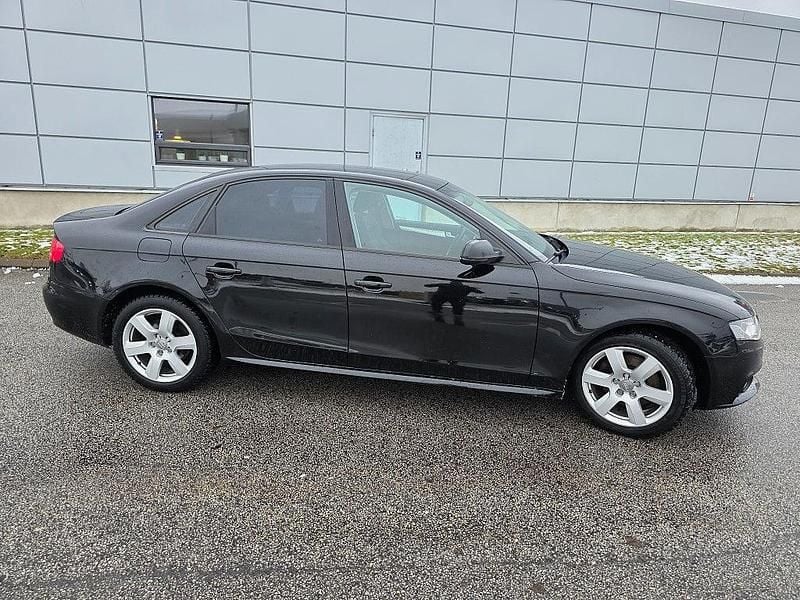 Svart Begagnad 2011 Audi A4 Sedan | 49 900 kr (Bra pris) - Bild 1/4