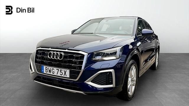 Begagnad Audi Q2 Advanced Plus 150 HK (110 kW) 2022 Navarrablå metallic SUV