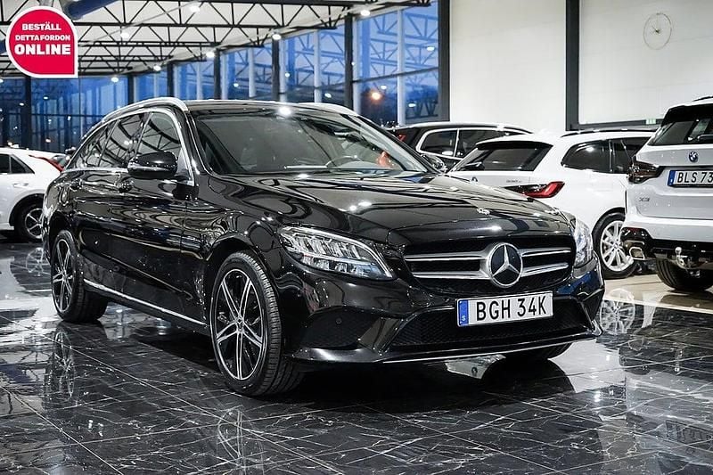 Begagnad Mercedes C300e Avantgarde 306 HK (225 kW) 2021 Svart Kombi
