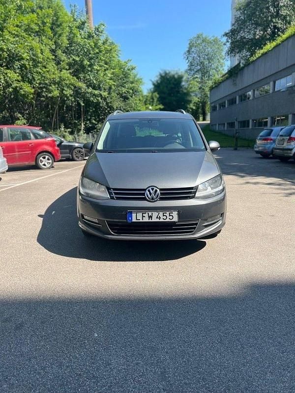 Begagnad VW Sharan GT 170 HK (125 kW) 2011 Grå Minibuss