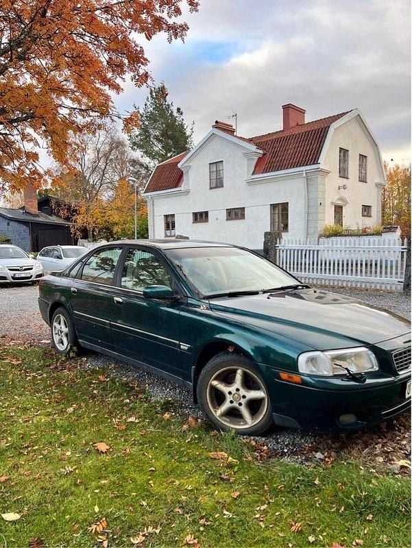 Grön Begagnad 2004 Volvo S80 Business Edition Sedan | 25 000 kr (Marknadspris) - Bild 1/4