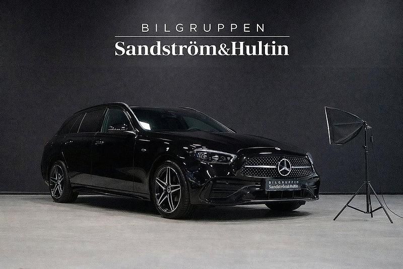 Svart Begagnad 2025 Mercedes C300e Premium Kombi | 509 000 kr (Bra pris) - Bild 1/4