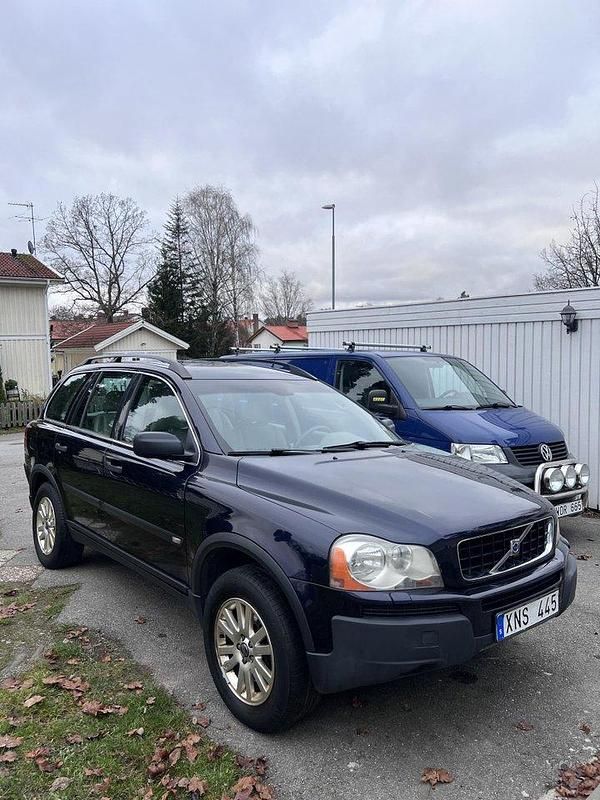 Blå Begagnad 2006 Volvo XC90 Summum SUV | 68 000 kr (Bra pris) - Bild 1/4