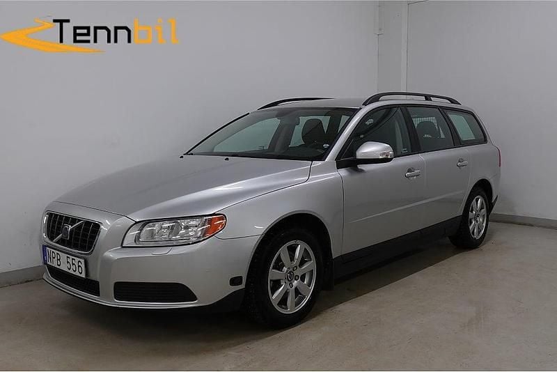 Ljusgrå Begagnad 2008 Volvo V70 Kombi | 44 900 kr (Marknadspris) - Bild 1/4