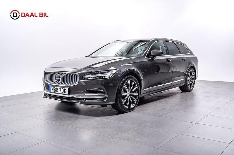 Begagnad Volvo V90 Plus 350 HK (257 kW) 2022 Grå Kombi