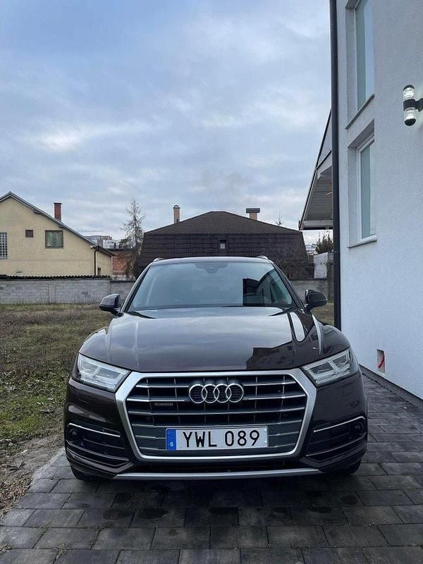 Brun Begagnad 2018 Audi Q5 Proline SUV | 274 900 kr (Marknadspris) - Bild 1/4