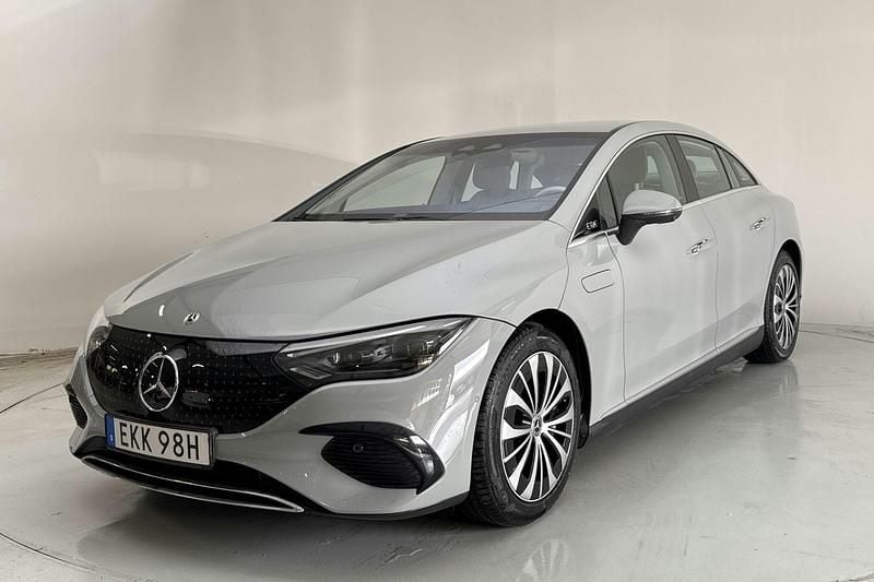 Grå Begagnad 2023 Mercedes EQE350 Avantgarde | 539 000 kr - Bild 1/4