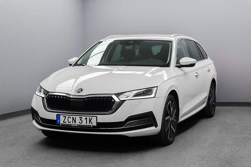 Begagnad Skoda Octavia Style 204 HK (150 kW) 2020 Vit Kombi