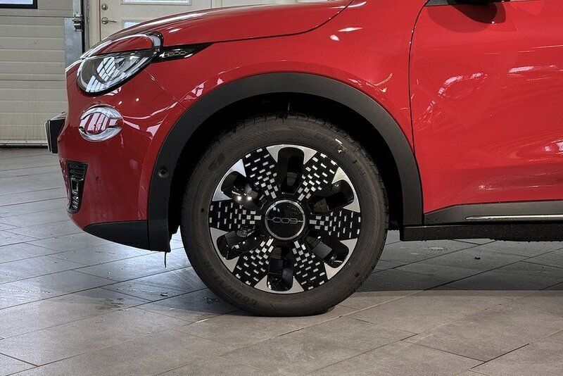 Begagnad Fiat 600 La Prima 115 kW (157 HK) 2024 Röd Halvkombi