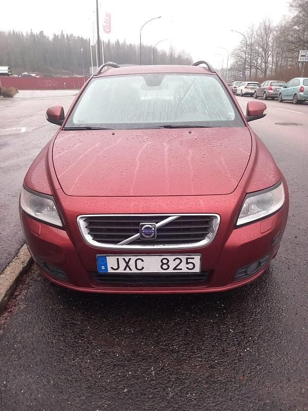 Begagnad 2010 Volvo V50 Kombi | 29 500 kr (Bra pris) - Bild 1/4