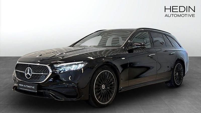 Svart Begagnad 2025 Mercedes E300 AMG line Kombi | 699 900 kr - Bild 1/4