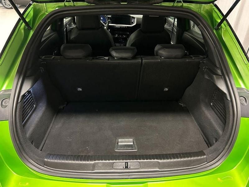 Begagnad Opel Mokka Ultimate 131 HK (96 kW) 2023 Grön SUV