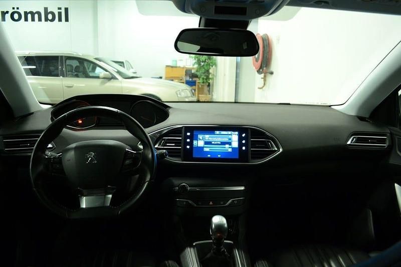 Begagnad Peugeot 308 SW Allure 120 HK (88 kW) 2014 Grå Kombi