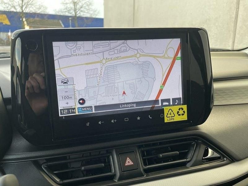 Begagnad Suzuki Swift 83 HK (61 kW) 2024 Vit Halvkombi