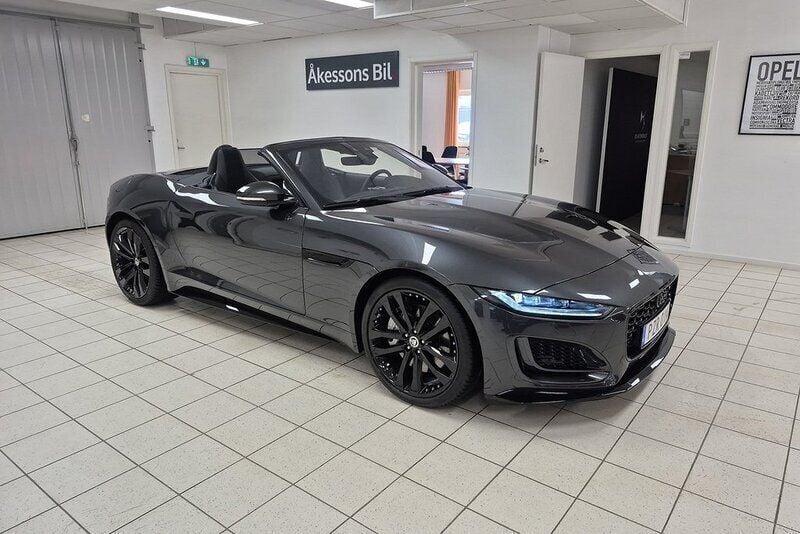 Grå Begagnad 2023 Jaguar F-Type Cab | 849 000 kr - Bild 1/4