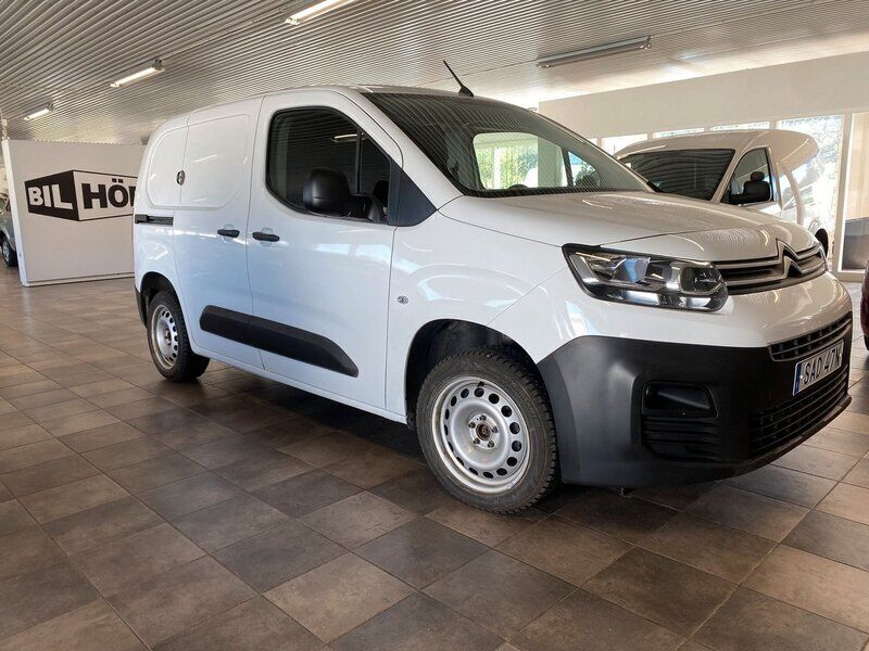 Vit Begagnad 2020 Citroën Berlingo Minibuss | 124 000 kr (Marknadspris) - Bild 1/4