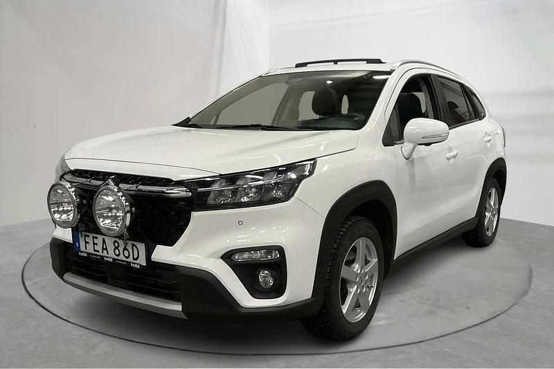 Vit Begagnad 2022 Suzuki SX4 S-Cross | 249 000 kr (Bra pris) - Bild 1/4