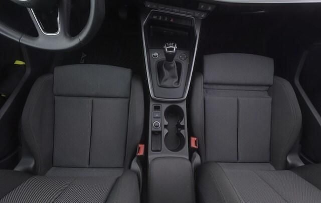 Begagnad Audi A3 Proline 150 HK (110 kW) 2022 Brilliantsvart Halvkombi