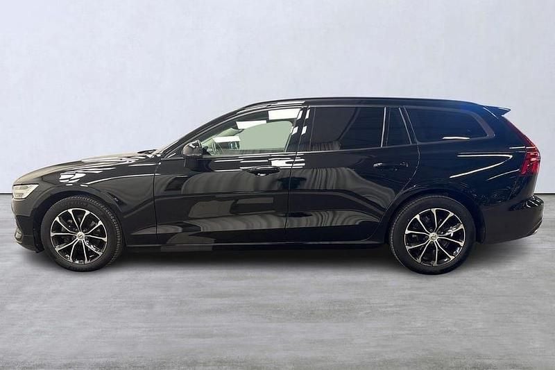 Begagnad Volvo V60 Momentum 192 HK (141 kW) 2019 Svart Kombi