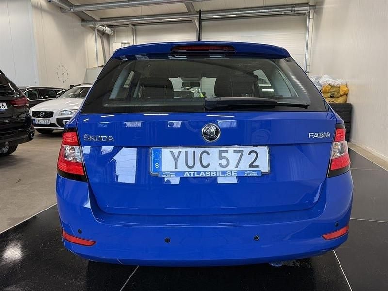 Begagnad Skoda Fabia Style 95 HK (69 kW) 2018 Blå Kombi