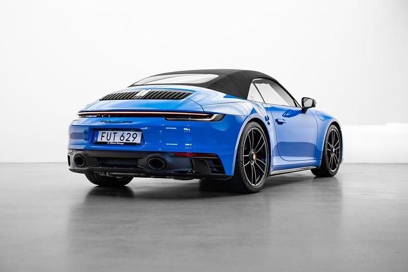 Begagnad Porsche 911 Carrera GTS 480 HK (353 kW) 2023 Shark blue / svart sufflett Cab