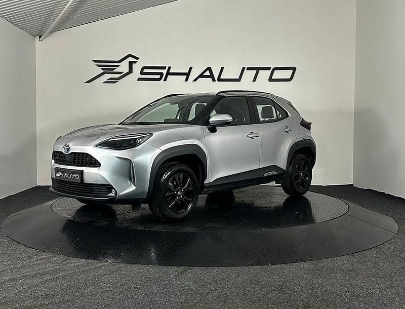 Silver Begagnad 2023 Toyota Yaris Cross Active SUV | 269 900 kr (Lite dyr) - Bild 1/4