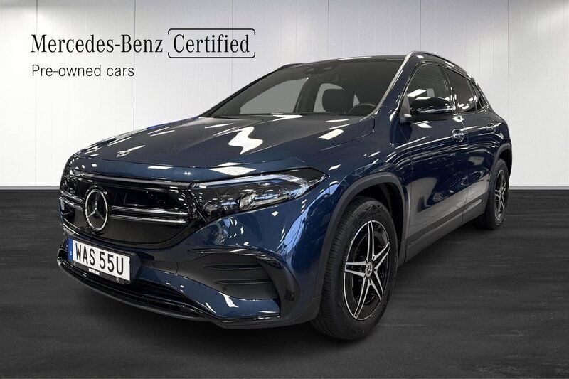 Blå Begagnad 2023 Mercedes EQA300 AMG line SUV | 419 000 kr (Bra pris) - Bild 1/4