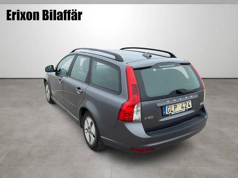 Begagnad Volvo V50 Momentum 116 HK (85 kW) 2011 Grå Kombi