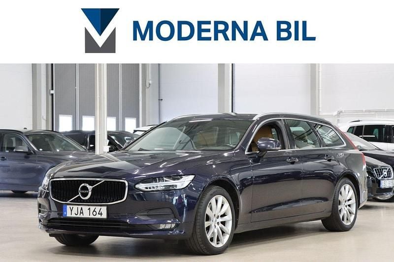 Mörkblå Begagnad 2016 Volvo V90 Momentum Kombi | 194 900 kr (Marknadspris) - Bild 1/4
