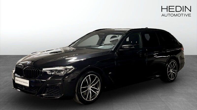 Svart Begagnad 2020 BMW 520 M Sport Kombi | 328 700 kr - Bild 1/4
