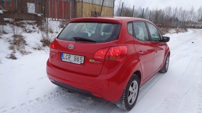 Begagnad Kia Venga 90 HK (66 kW) 2011 Halvkombi