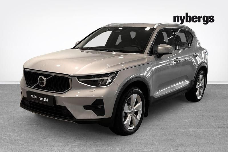 Silver Begagnad 2024 Volvo XC40 Core SUV | 339 000 kr (Bra pris) - Bild 1/4