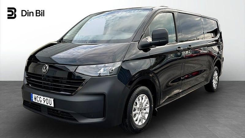 Svart (midnight black metallic) Ny 2025 VW T6.1 Van | 653 625 kr (Marknadspris) - Bild 1/4