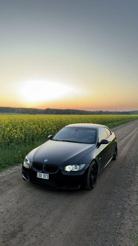 Svart Begagnad 2008 BMW 335 Comfort Edition Sportkupé | 219 900 kr - Bild 1/4