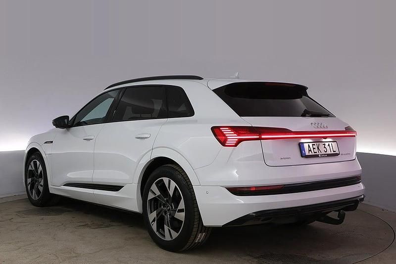 Begagnad Audi e-tron S-Line 300 kW (408 HK) 2021 Vit SUV