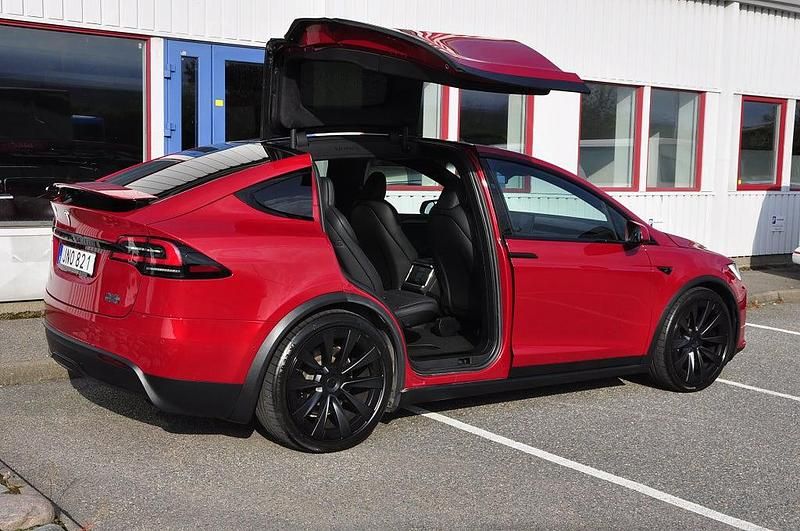 Begagnad Tesla Model X Plaid 759 kW (1033 HK) 2022 Röd SUV