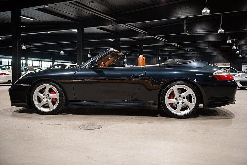 Begagnad Porsche 911 Carrera 4S Cabriolet 320 HK (235 kW) 2004 Cab