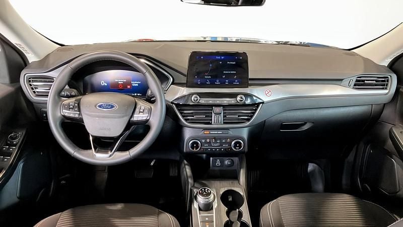 Begagnad Ford Kuga Titanium 224 HK (164 kW) 2023 Grå SUV