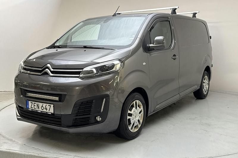 Grå Begagnad 2018 Citroën Jumpy Minibuss | 99 000 kr (Superpris) - Bild 1/4