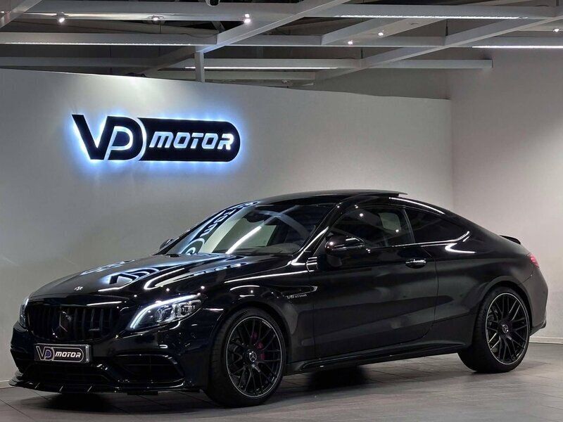 Svart Begagnad 2019 Mercedes C63S AMG AMG Sportkupé | 799 700 kr (Marknadspris) - Bild 1/4