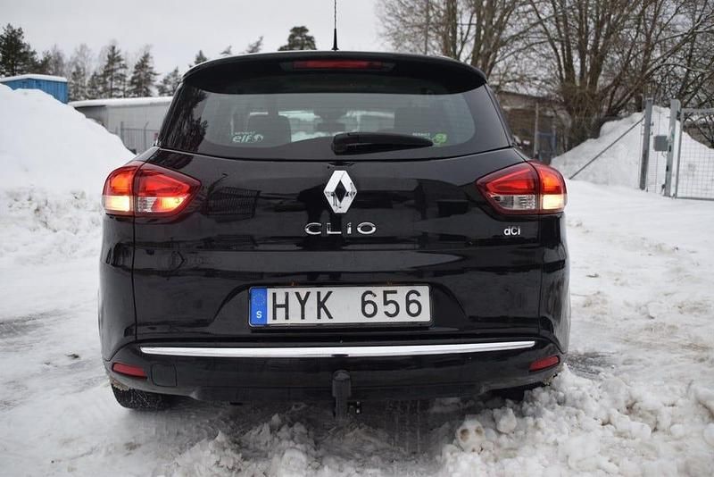 Begagnad Renault Clio IV 90 HK (66 kW) 2013 Svart Kombi
