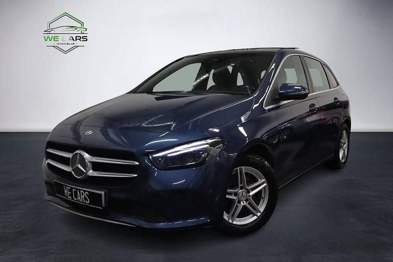 Blå Begagnad 2020 Mercedes 200 Halvkombi | 219 900 kr (Superpris) - Bild 1/4